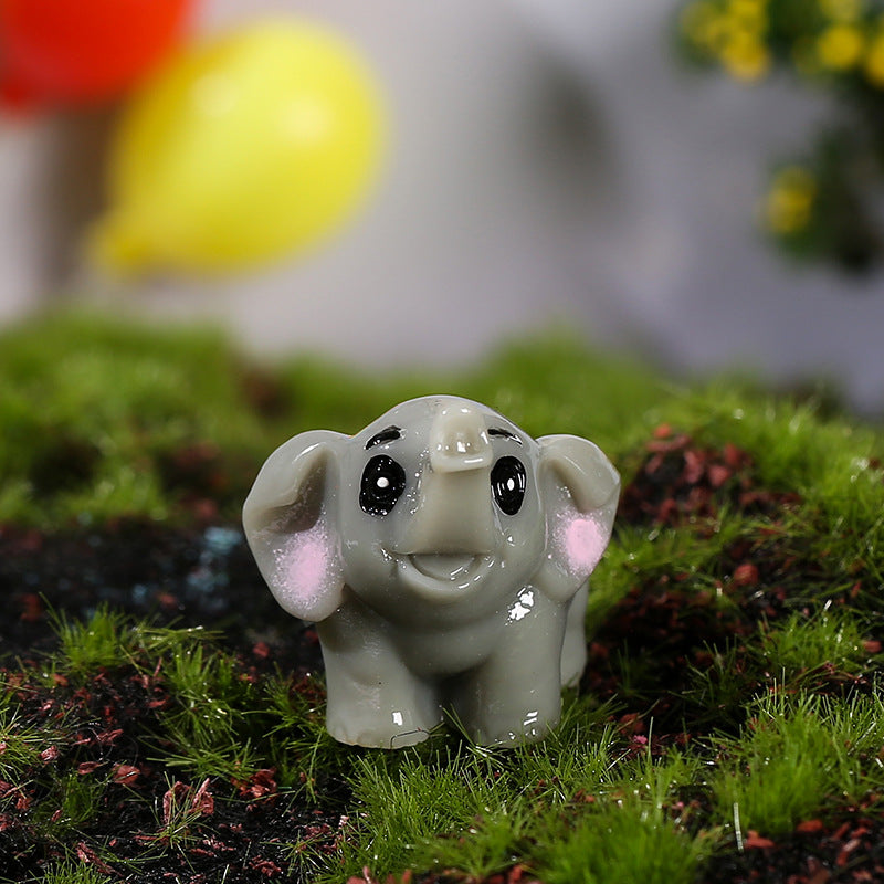 Wholesale of Lion and Elephant Resin Ornaments